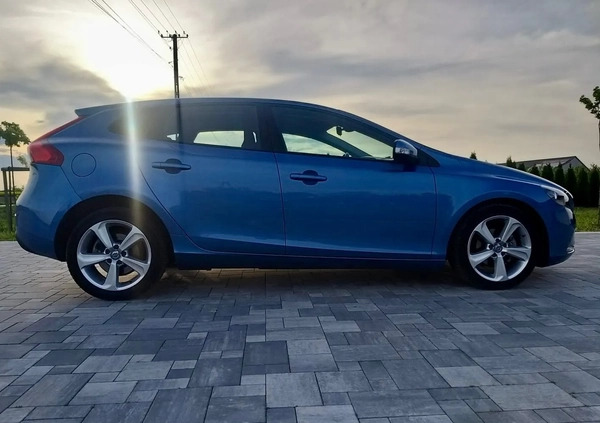 Volvo V40 cena 38900 przebieg: 171000, rok produkcji 2015 z Strzelce Opolskie małe 781